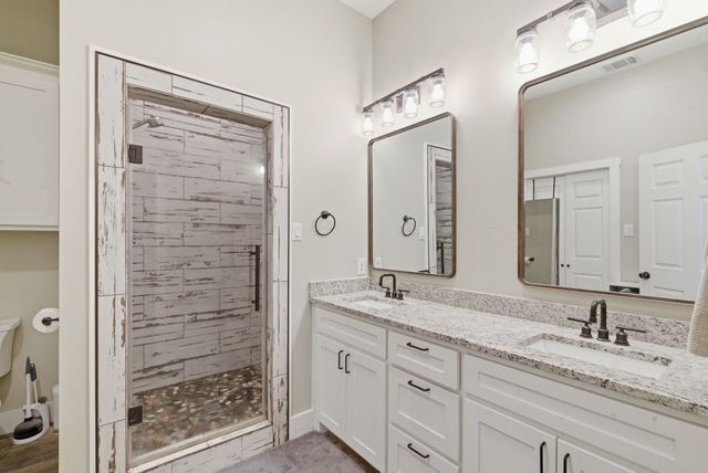 335 Meadow Bend Circle, Stephenville, TX 76401