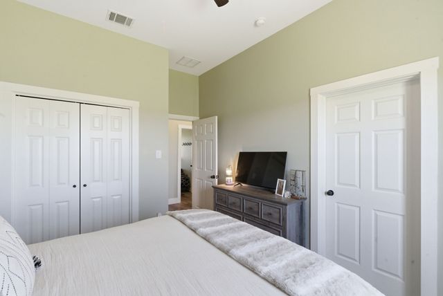 335 Meadow Bend Circle, Stephenville, TX 76401