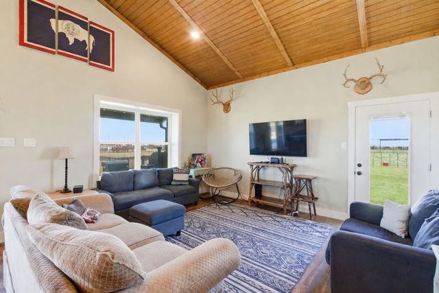 335 Meadow Bend Circle, Stephenville, TX 76401