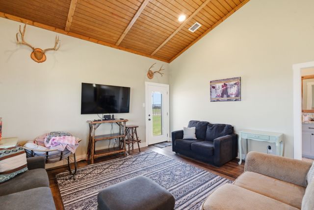 335 Meadow Bend Circle, Stephenville, TX 76401