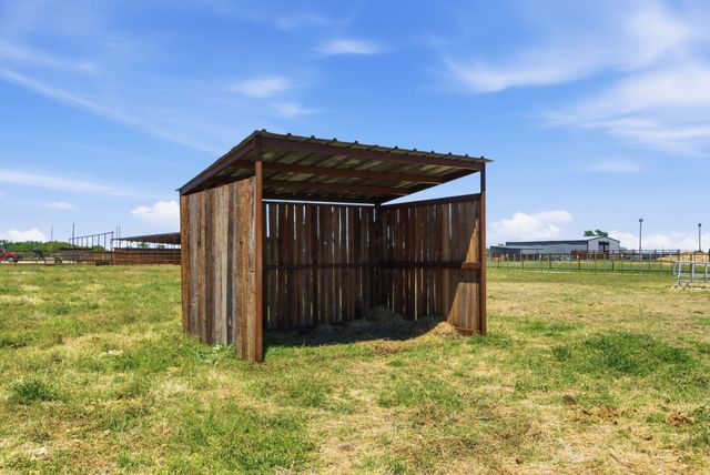 335 Meadow Bend Circle, Stephenville, TX 76401