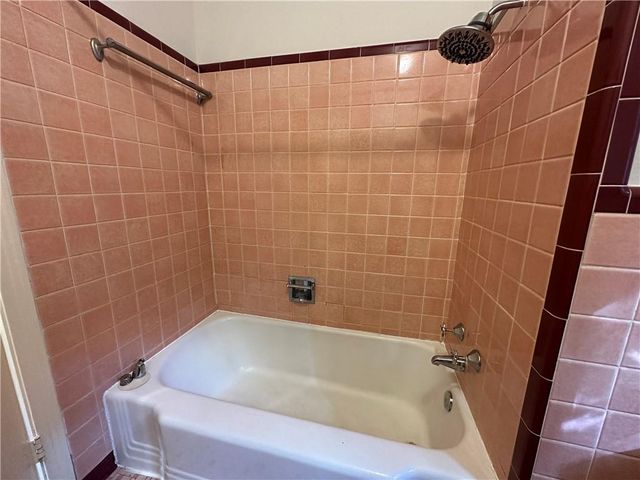 1009 W 25th ST A, Austin, TX 78705