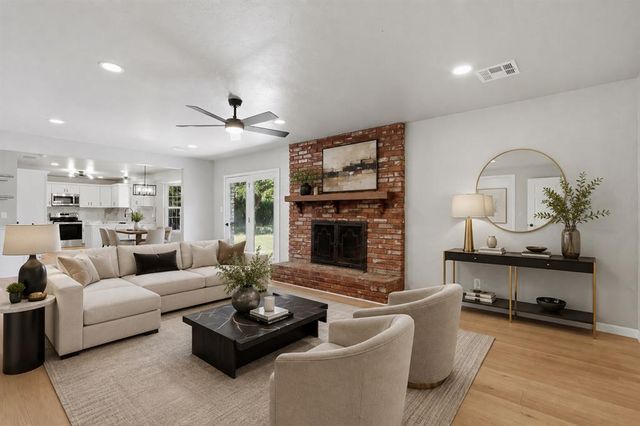 1221 Pepperdine Avenue, Edmond, OK 73013