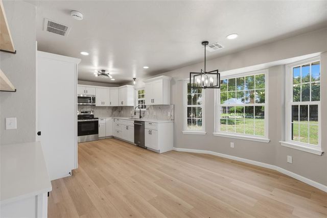 1221 Pepperdine Avenue, Edmond, OK 73013