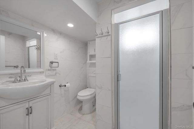 109-39 194th Street, Saint Albans, NY 11412