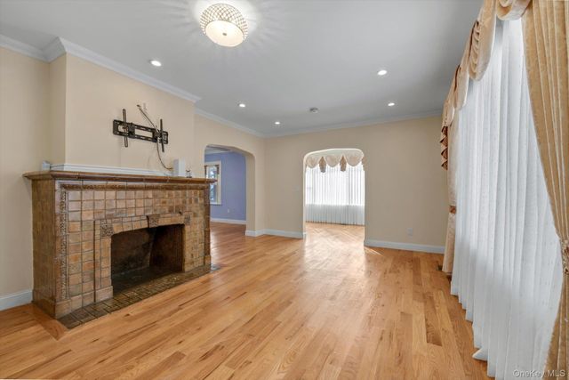 109-39 194th Street, Saint Albans, NY 11412