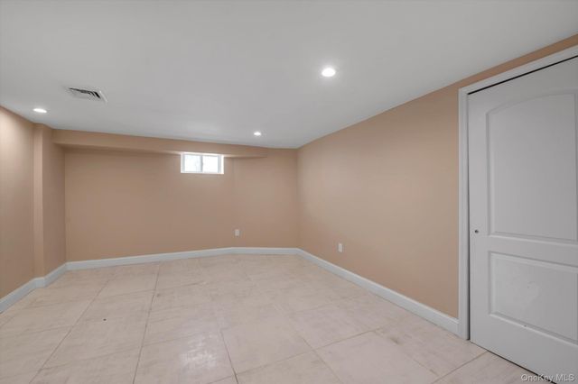 109-39 194th Street, Saint Albans, NY 11412