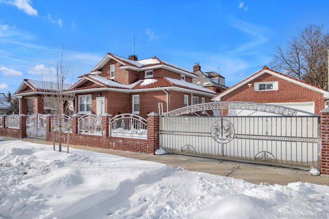 109-39 194th Street, Saint Albans, NY 11412