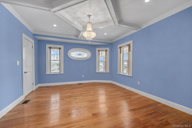 109-39 194th Street, Saint Albans, NY 11412