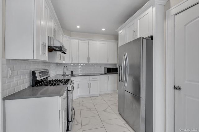 109-39 194th Street, Saint Albans, NY 11412