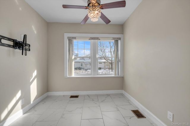 109-39 194th Street, Saint Albans, NY 11412