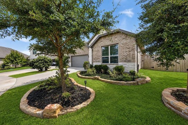 20111 Crystal Falls Court, Montgomery, TX 77316