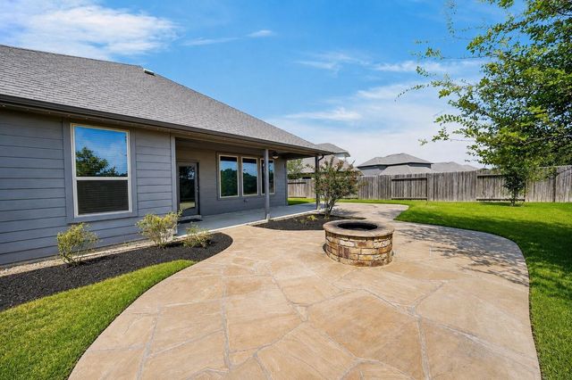 20111 Crystal Falls Court, Montgomery, TX 77316