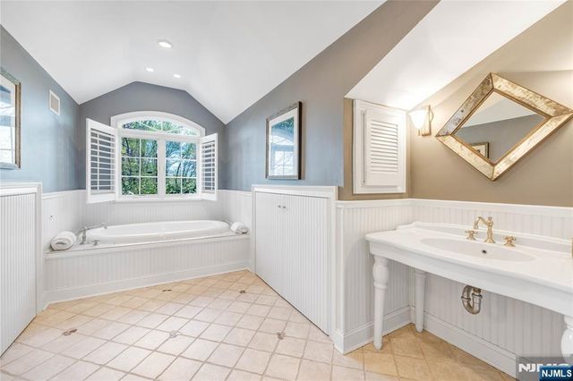 8 White Pine Road, Upper Saddle River, NJ 07458