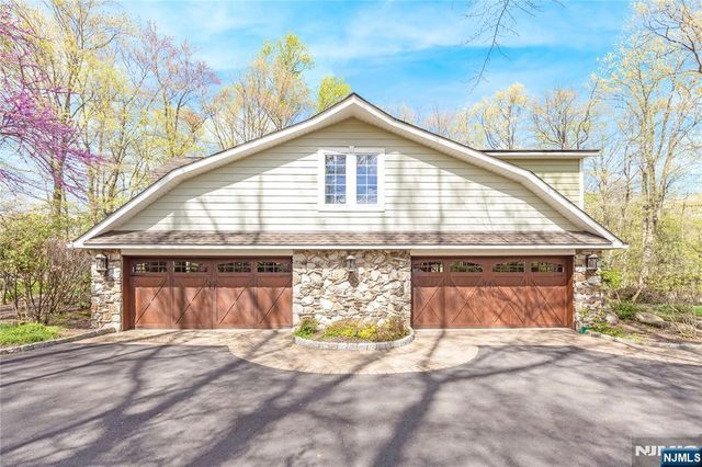 8 White Pine Road, Upper Saddle River, NJ 07458