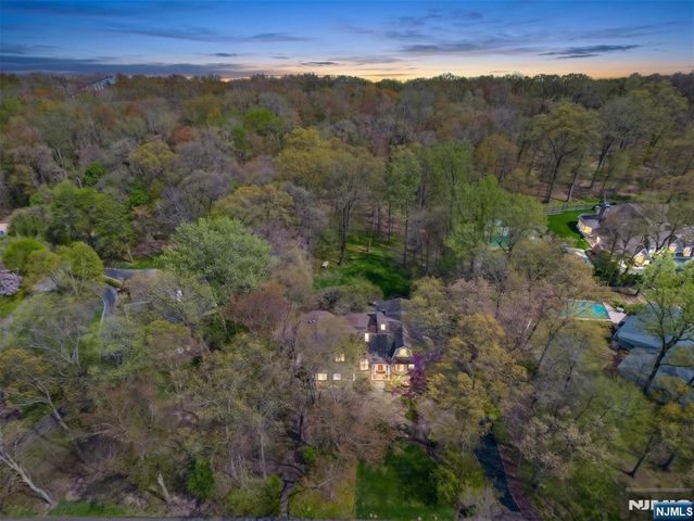 8 White Pine Road, Upper Saddle River, NJ 07458