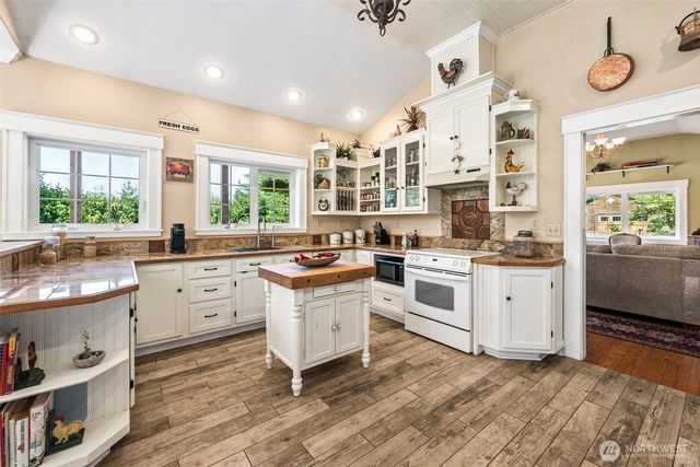 3840 E Mason Lake Road, Shelton, WA 98584