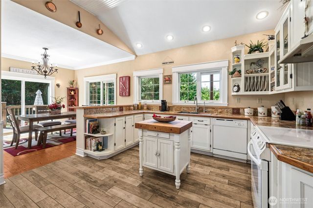 3840 E Mason Lake Road, Shelton, WA 98584