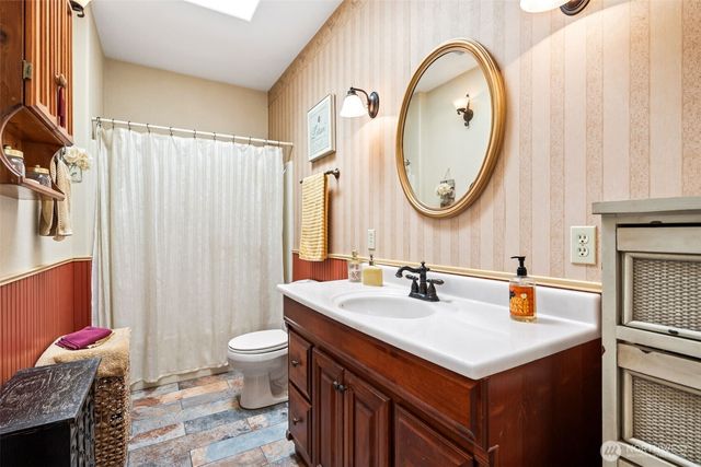 3840 E Mason Lake Road, Shelton, WA 98584