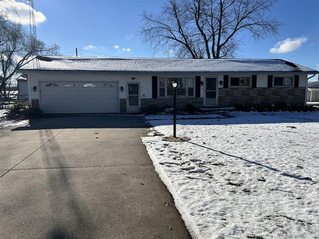 1755 E Carleton Road, Adrian, MI 49221