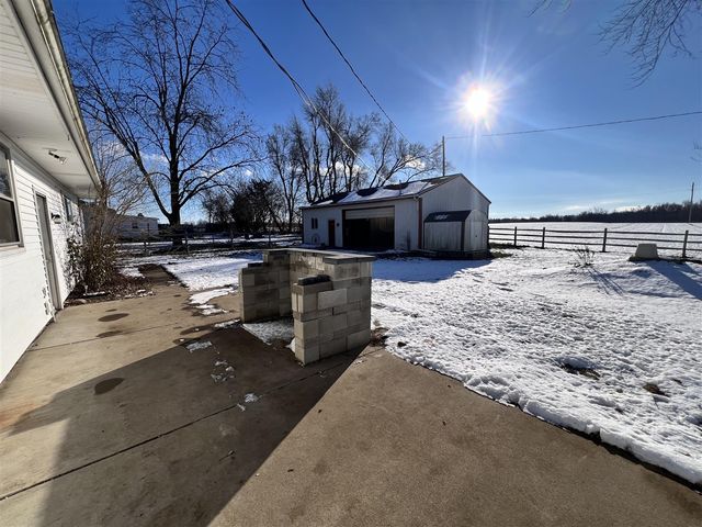 1755 E Carleton Road, Adrian, MI 49221