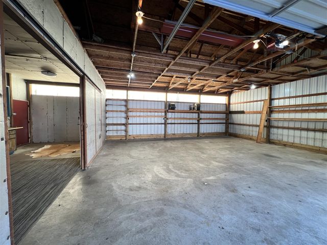 1755 E Carleton Road, Adrian, MI 49221