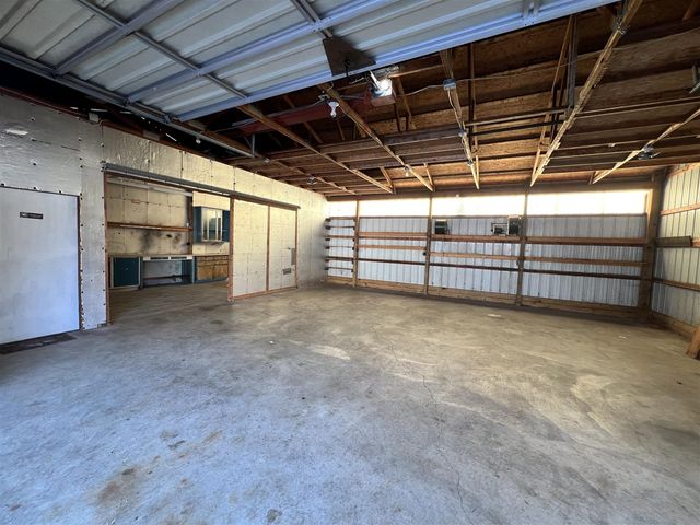 1755 E Carleton Road, Adrian, MI 49221