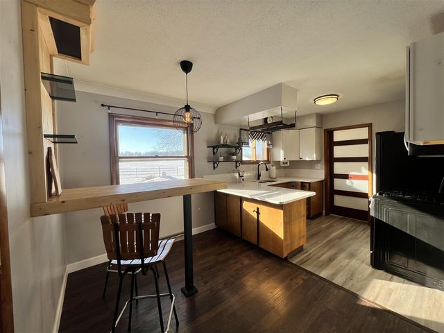 1755 E Carleton Road, Adrian, MI 49221