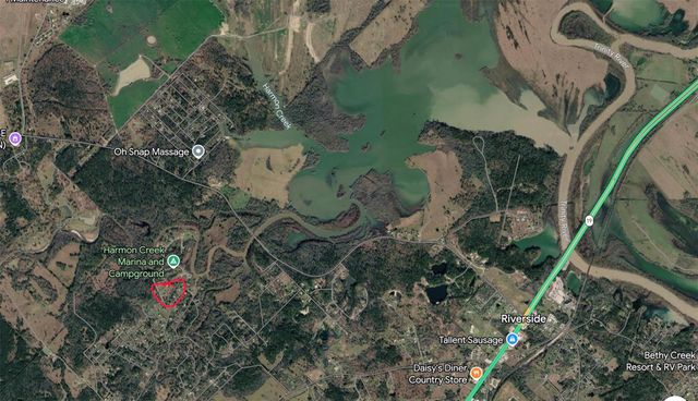 11 Harmon Creek Drive, Huntsville, TX 77320