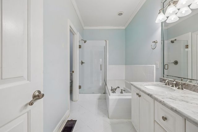 230 Harding Pl, Nashville, TN 37205