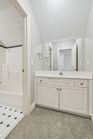 230 Harding Pl, Nashville, TN 37205