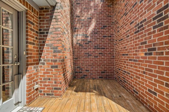 230 Harding Pl, Nashville, TN 37205