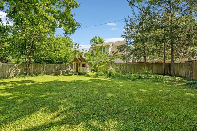 230 Harding Pl, Nashville, TN 37205