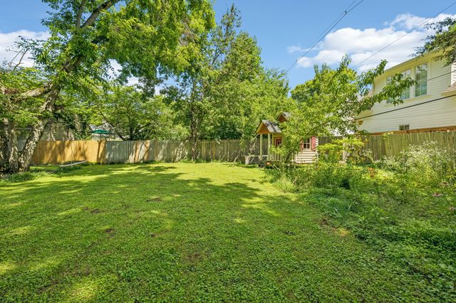 230 Harding Pl, Nashville, TN 37205