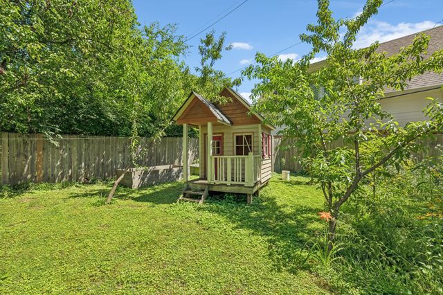 230 Harding Pl, Nashville, TN 37205