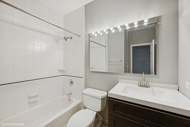 1 Renaissance Place 3PH, Palatine, IL 60067