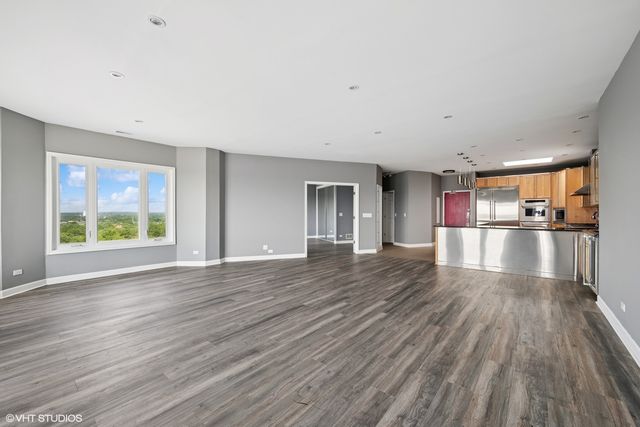 1 Renaissance Place 3PH, Palatine, IL 60067