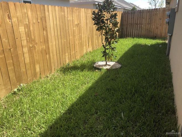 909 W Carmel Avenue 4, Pharr, TX 78577