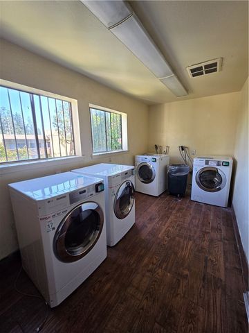 600 W 3rd, Santa Ana, CA 92701