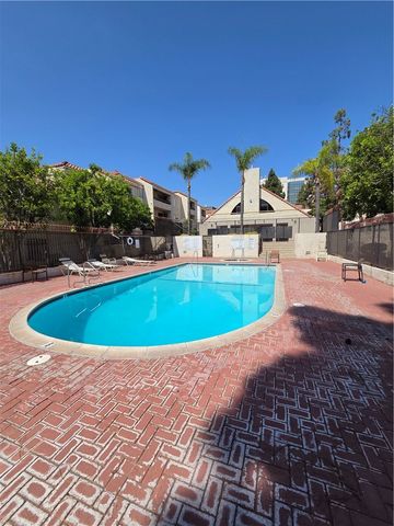 600 W 3rd, Santa Ana, CA 92701