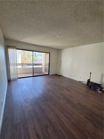 600 W 3rd, Santa Ana, CA 92701
