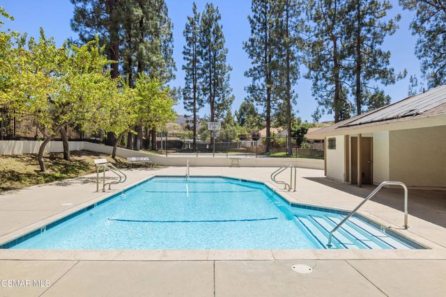988 Vallejo Avenue, Simi Valley, CA 93065