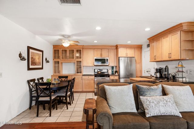 988 Vallejo Avenue, Simi Valley, CA 93065