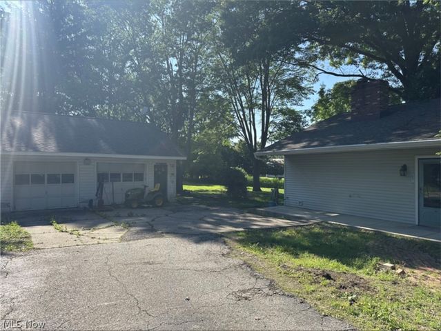 10970 Durkee Road, Grafton, OH 44044