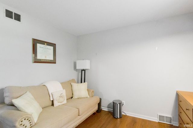 6411 Madison Avenue, Evansville, IN 47715