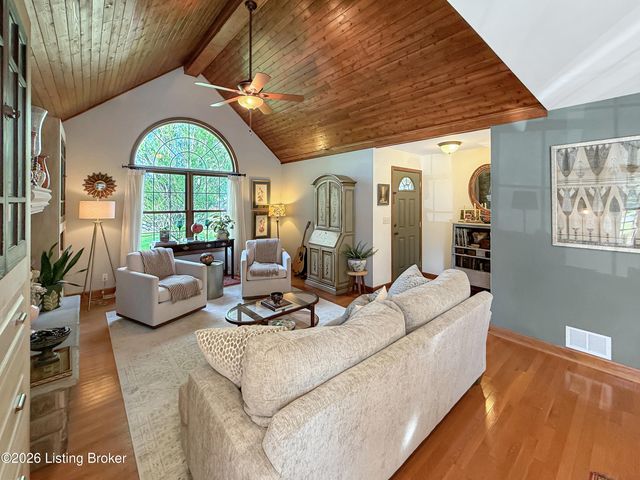 325 Dawson Hill Rd, Taylorsville, KY 40071