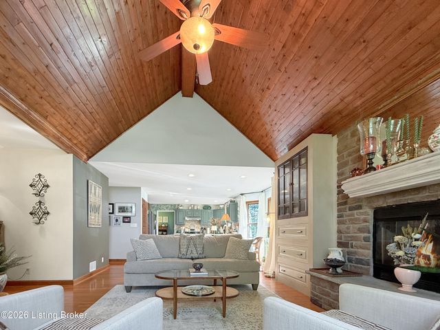 325 Dawson Hill Rd, Taylorsville, KY 40071