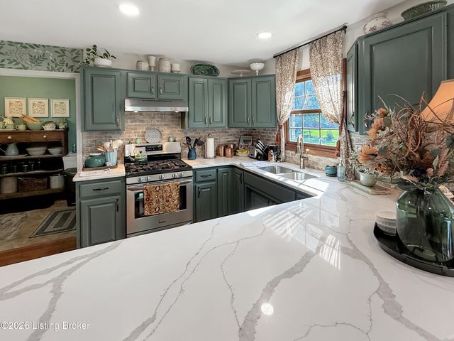325 Dawson Hill Rd, Taylorsville, KY 40071