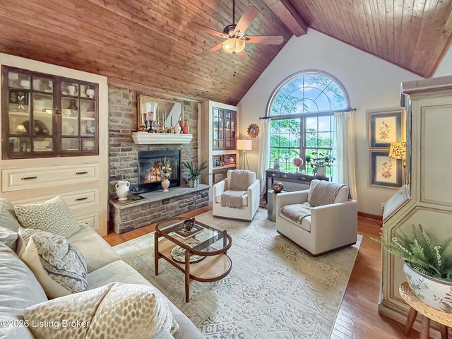 325 Dawson Hill Rd, Taylorsville, KY 40071