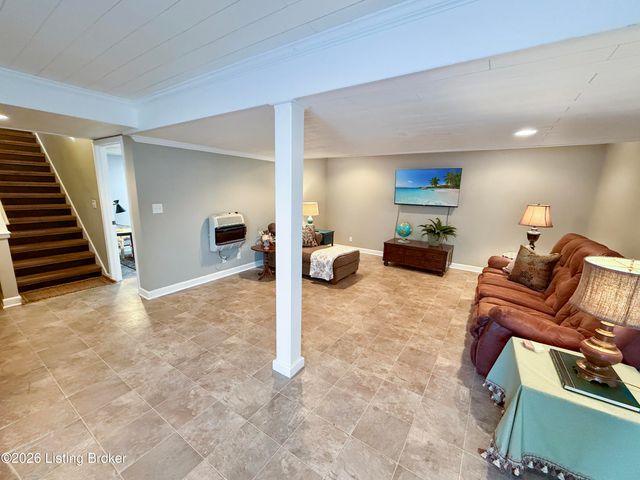 325 Dawson Hill Rd, Taylorsville, KY 40071